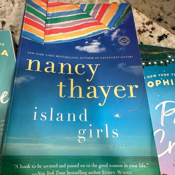 Book Bundle📚 - Picture 3 of 10